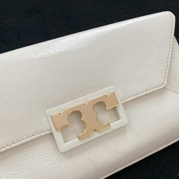 Tory Burch Gigi Ivory Patent Clutch Bag - Picture 5 of 6